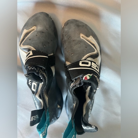 Scarpa Black and Gray Climbing Shoes main image 5